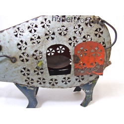 Świnka w Okularach Lampion Figurka metalowa z recyclingu